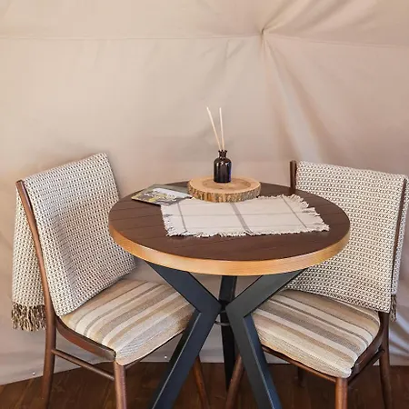 Ecospace Ethno Glamping 豪华帐篷 Iltsi